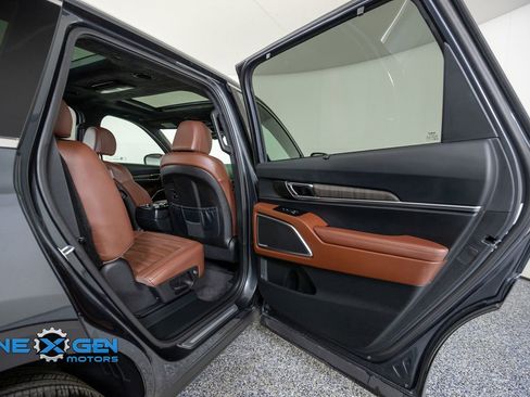 Used 2024 Kia Telluride SX Prestige AWD/4WD image 36