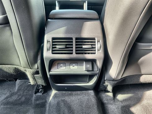 Used 2025 Land Rover Discovery Sport S image 16