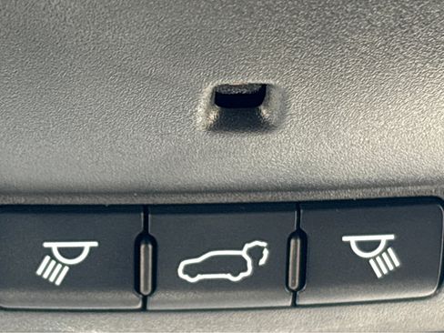 Used 2022 Jeep Grand Cherokee Laredo X image 24