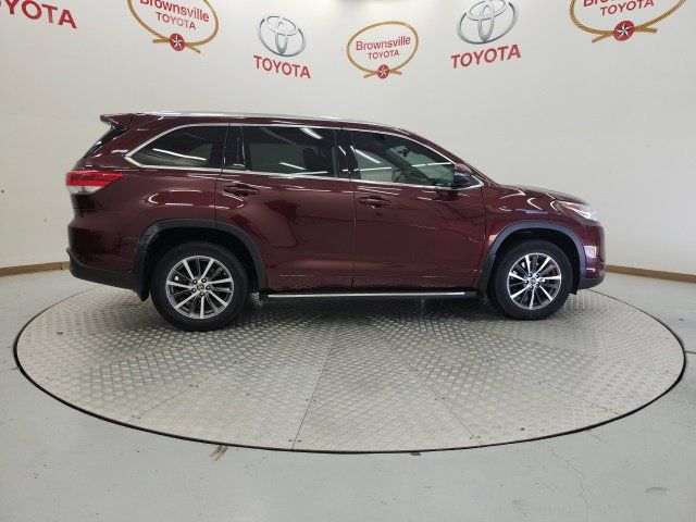 Certified 2018 Toyota Highlander XLE FWD image 3