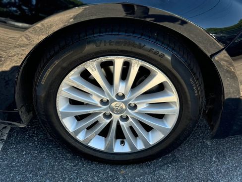 Used 2014 Toyota Avalon Limited FWD image 32