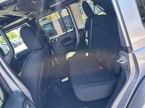 Used 2021 Jeep Wrangler Unlimited Rubicon w/ Safety Group AWD/4WD image 21