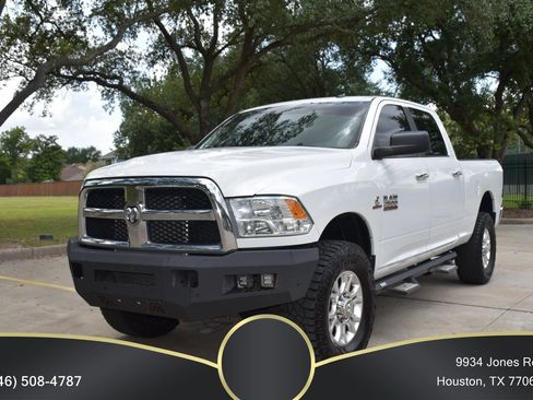 Used 2016 RAM 2500 SLT AWD/4WD image 3