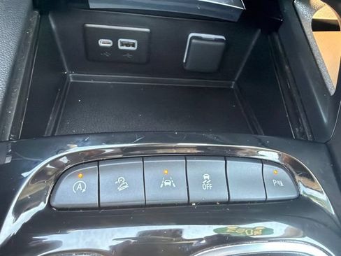 Used 2023 Buick Envision Essence w/ Sport Touring Package AWD/4WD image 25