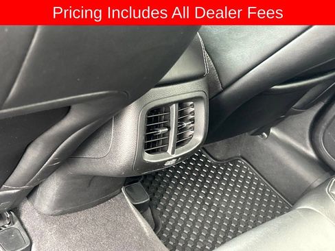 Used 2022 Jeep Cherokee Latitude AWD/4WD image 14
