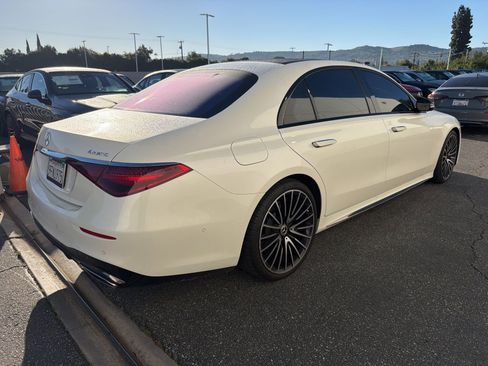 Used 2023 Mercedes-Benz S 580 4MATIC Sedan image 4