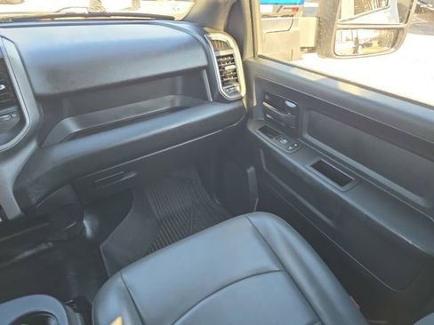 Used 2023 RAM 3500 Tradesman image 12