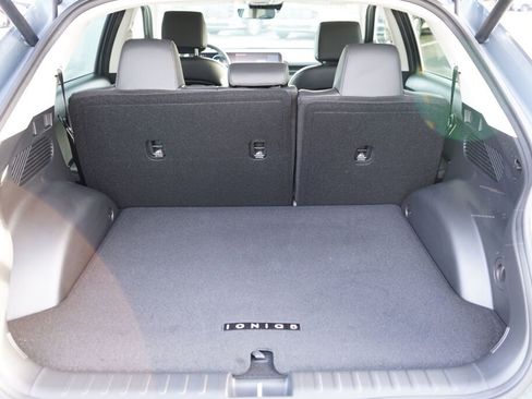 Used 2025 Hyundai Ioniq 5 SEL image 29