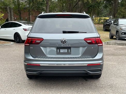 Used 2022 Volkswagen Tiguan SE w/ Panoramic Sunroof Package image 5