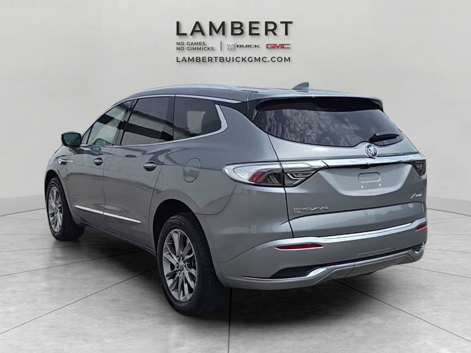 Used 2024 Buick Enclave Avenir w/ Avenir Technology Package AWD/4WD image 3