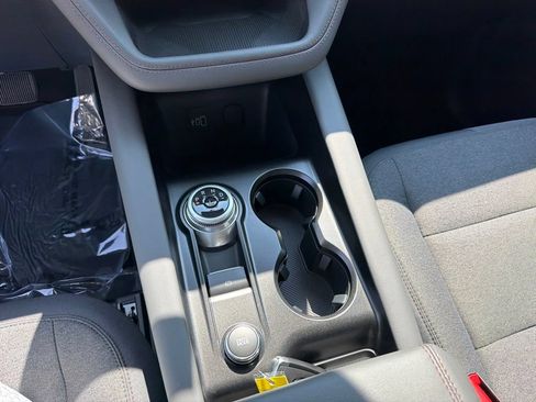 New 2026 Ford Explorer Active RWD image 18