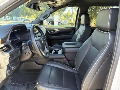 Used 2023 Chevrolet Suburban Premier image 24