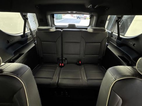 Certified 2025 Chevrolet Suburban Premier AWD/4WD image 29