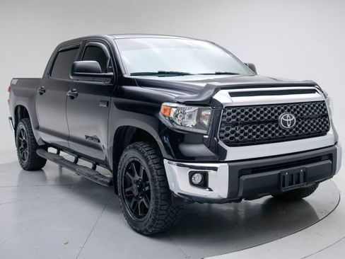 Used 2021 Toyota Tundra SR5 w/ SR5 Upgrade Package AWD/4WD image 8