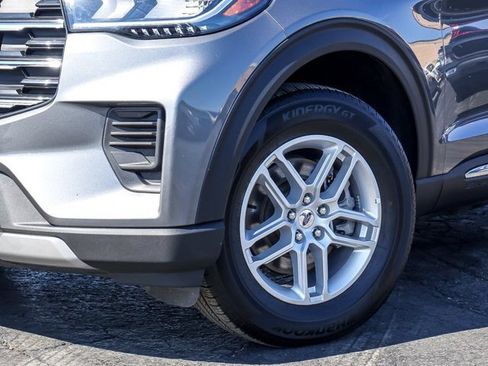 Certified 2025 Ford Explorer Active AWD/4WD image 4