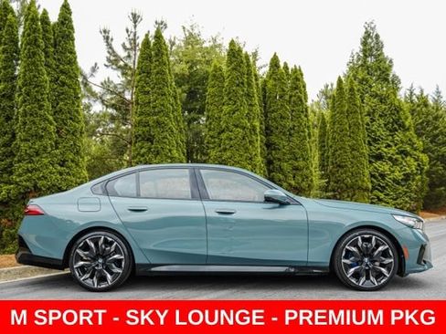 Used 2024 BMW 530i w/ M Sport Package RWD image 12