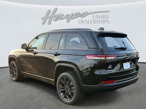 New 2025 Jeep Grand Cherokee Limited image 26