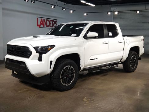 New 2026 Toyota Tacoma TRD Sport AWD/4WD image 3