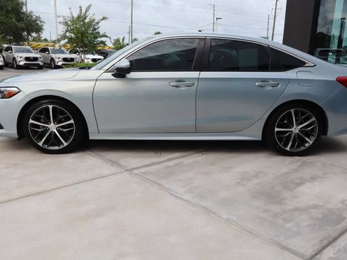 Used 2023 Honda Civic Touring image 7