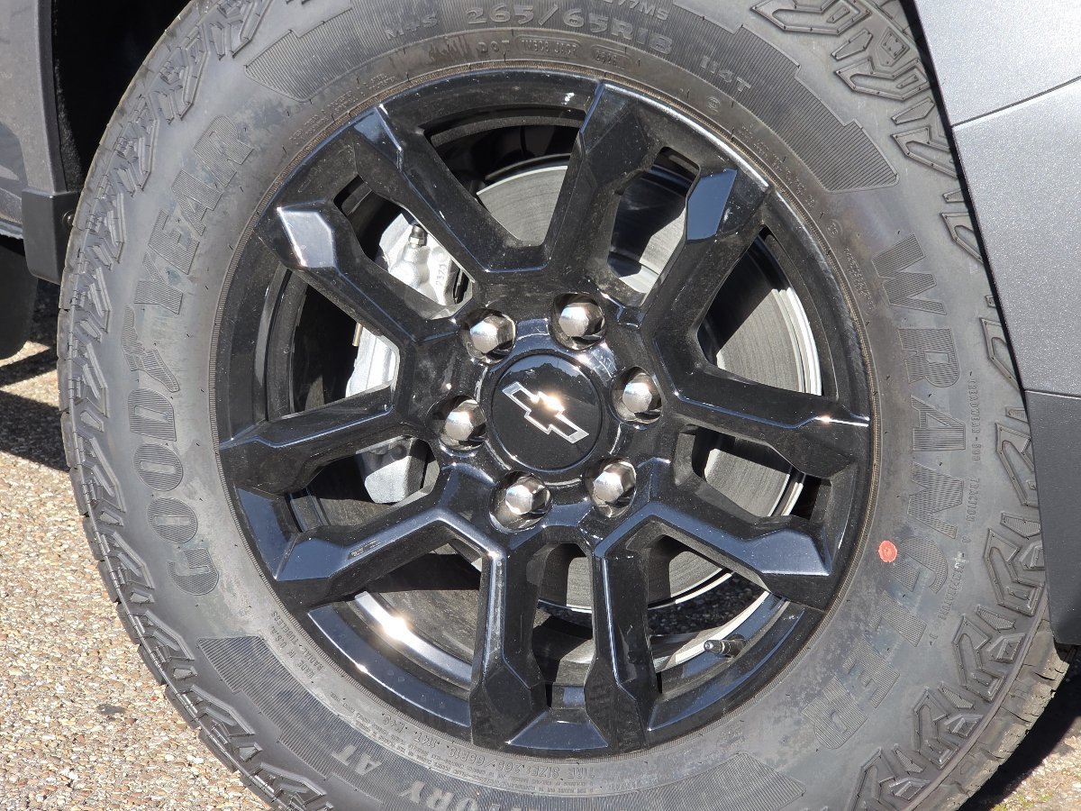New 2026 Chevrolet Colorado Z71 w/ Midnight Edition AWD/4WD image 15