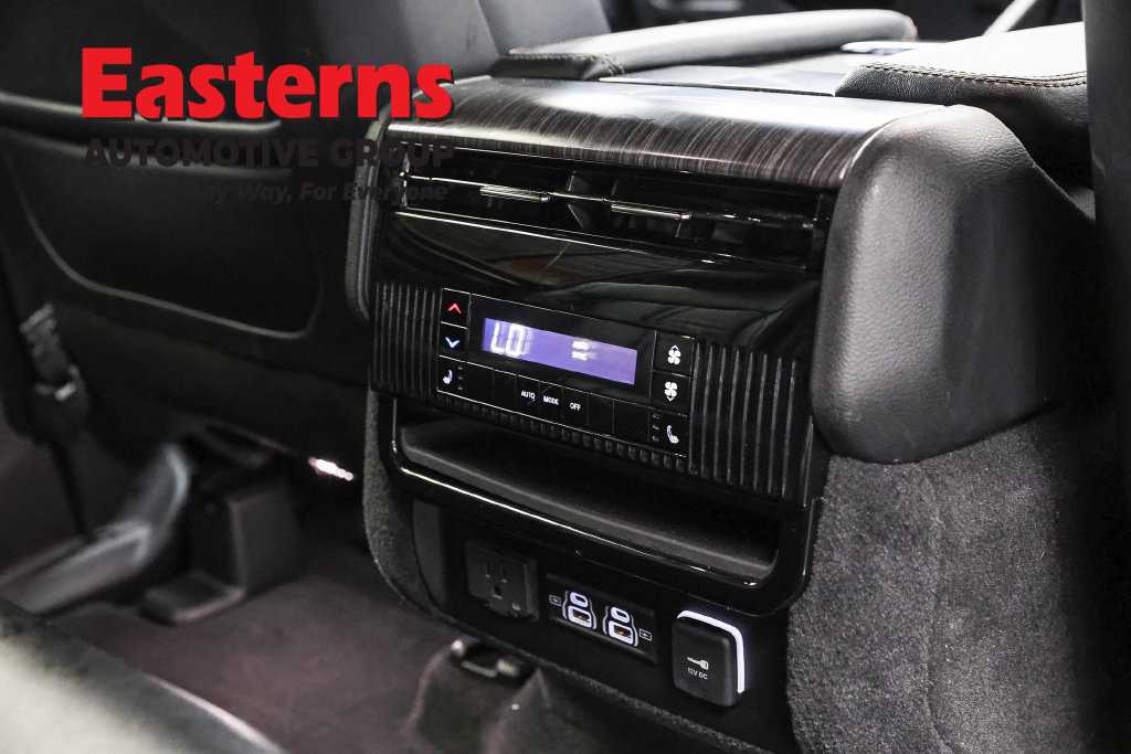 Used 2024 Jeep Wagoneer L Series II w/ Flexible Seating Group RWD image 27