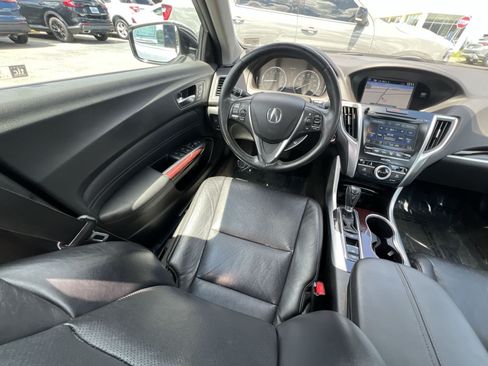 Used 2015 Acura TLX w/ Technology Package FWD image 4