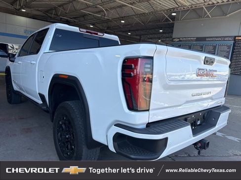 Certified 2024 GMC Sierra 2500 AT4 w/ AT4 Preferred Package image 5