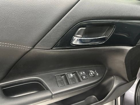 Used 2015 Honda Accord Sport image 13