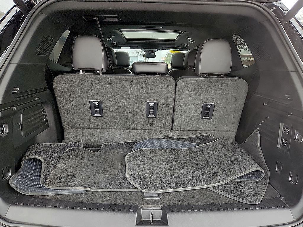 Used 2025 Buick Enclave Avenir w/ Trailering Package, 5000 lbs. AWD/4WD image 30