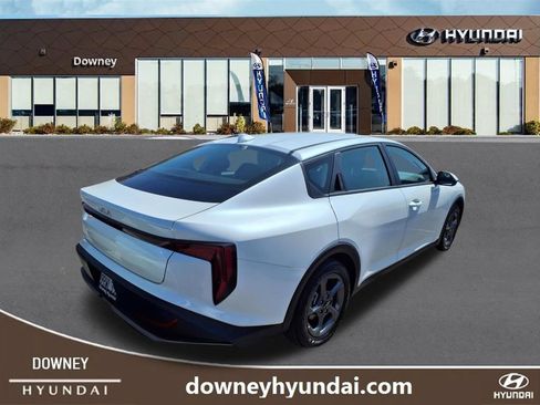 Used 2025 Kia K4 FWD image 4