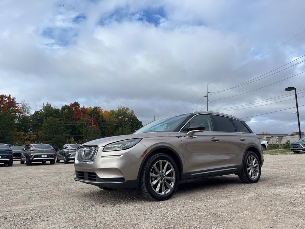 Used 2020 Lincoln Corsair AWD w/ Premium Package image 2