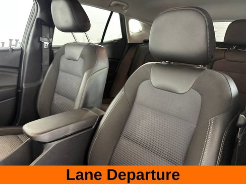Used 2024 Chevrolet Trax LT FWD image 11