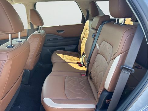 New 2026 Nissan Pathfinder Platinum w/ Cargo Package FWD image 33