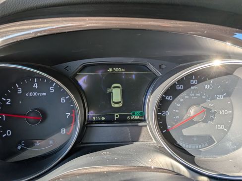 Used 2020 Kia Sedona SX image 24