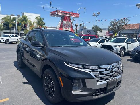Used 2023 Hyundai Santa Cruz SEL Premium AWD/4WD image 2