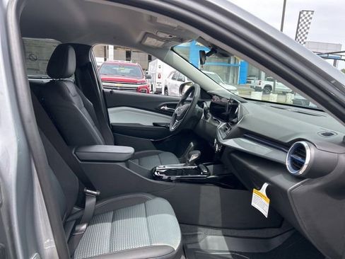 New 2026 Chevrolet Trax LT FWD image 29