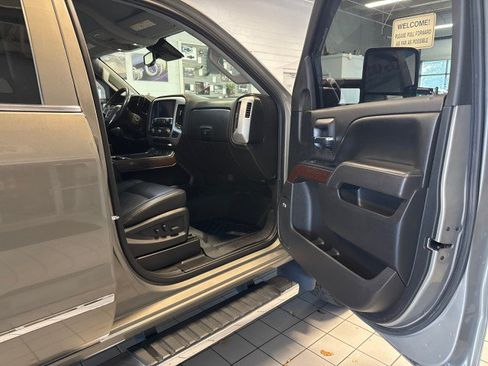 Used 2017 GMC Sierra 2500 SLT AWD/4WD image 29