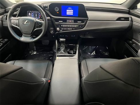 Certified 2024 Lexus ES 350 w/ Premium Package image 14