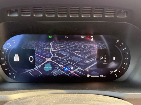 New 2026 Volvo XC90 B6 Plus w/ Protection Package Premier image 15