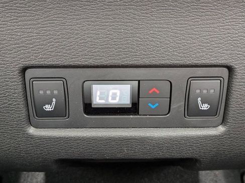 New 2025 Mitsubishi Outlander AWD image 16