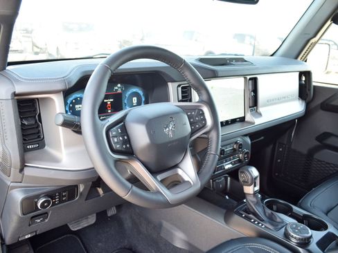 New 2026 Ford Bronco Outer Banks AWD/4WD image 17