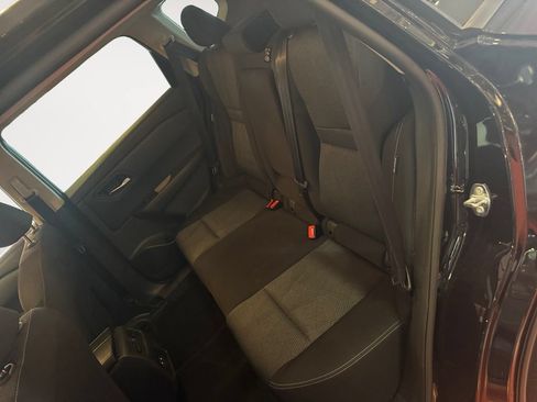 Used 2025 Nissan Rogue SV FWD image 13