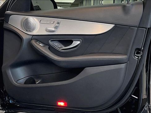 Used 2019 Mercedes-Benz C 300 Sedan image 21