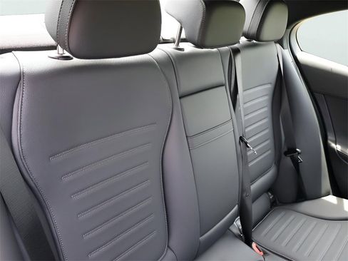 New 2025 Mercedes-Benz C 300 4MATIC Sedan image 14