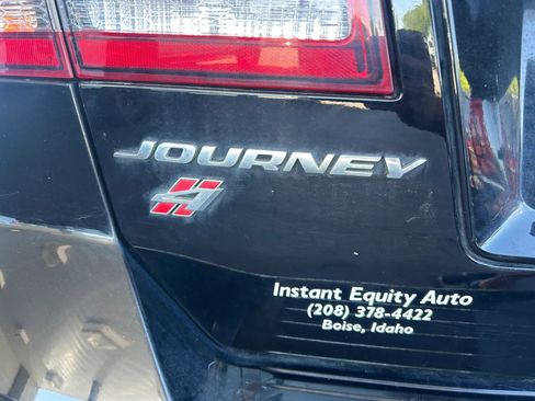 Used 2019 Dodge Journey Crossroad AWD/4WD image 9