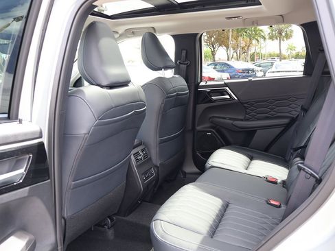 New 2026 Mitsubishi Outlander SEL image 34