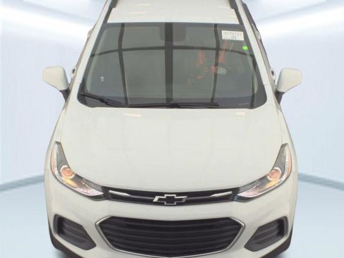 Used 2022 Chevrolet Trax LT w/ Driver Confidence Package image 13