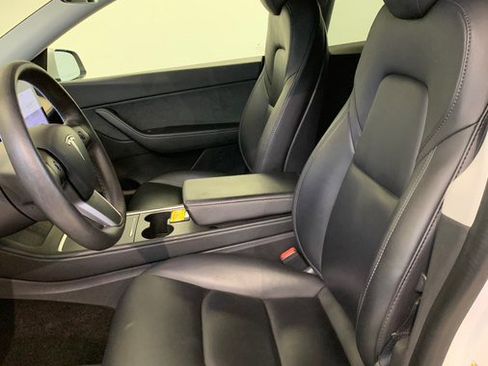 Used 2021 Tesla Model Y Long Range image 16
