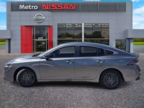 New 2027 Nissan Sentra SV w/ Floor Mat Package FWD image 3