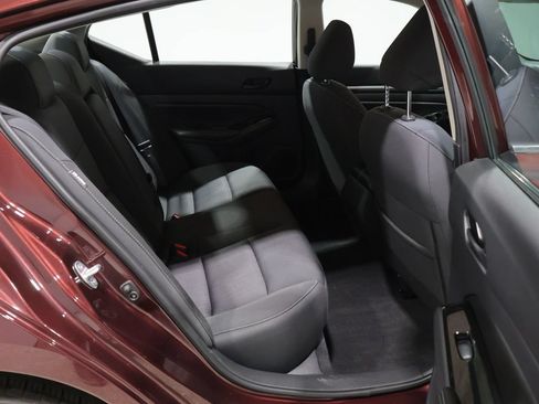 Used 2023 Nissan Altima 2.5 SV FWD image 21